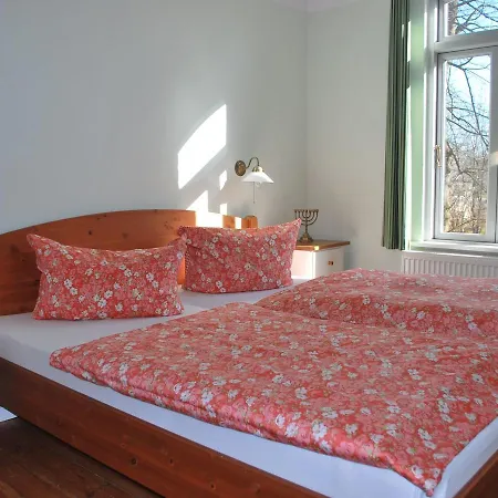 Cozy In Near Beach